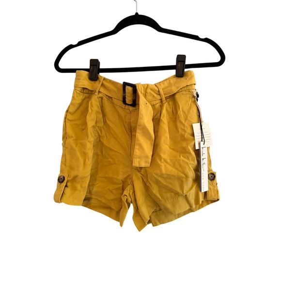 NWT Nicole Miller Lyocell Yellow Shorts Size 2 - Picture 1 of 3